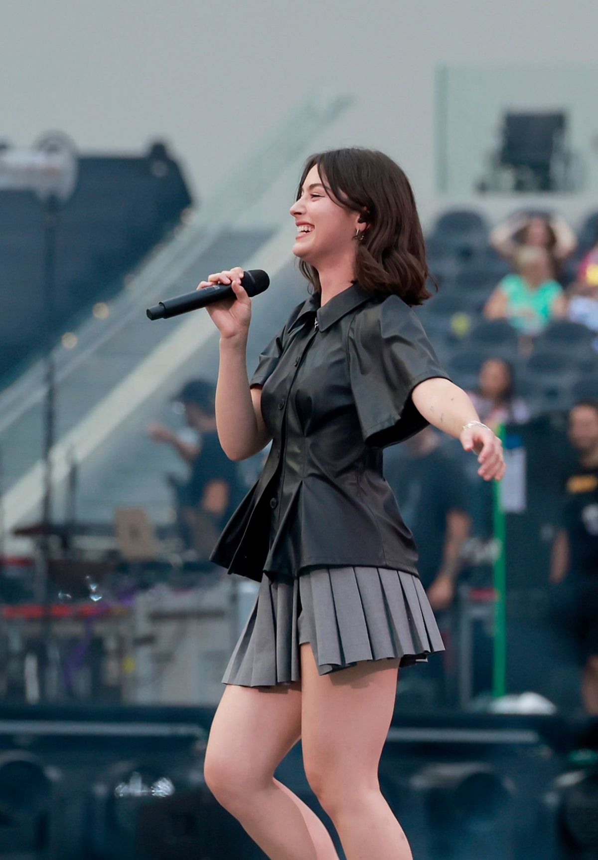 Gracie Abrams au concert de Taylor Swift pour le Eras Tour à Los