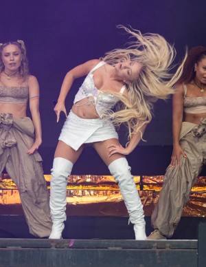 photos Zara Larsson