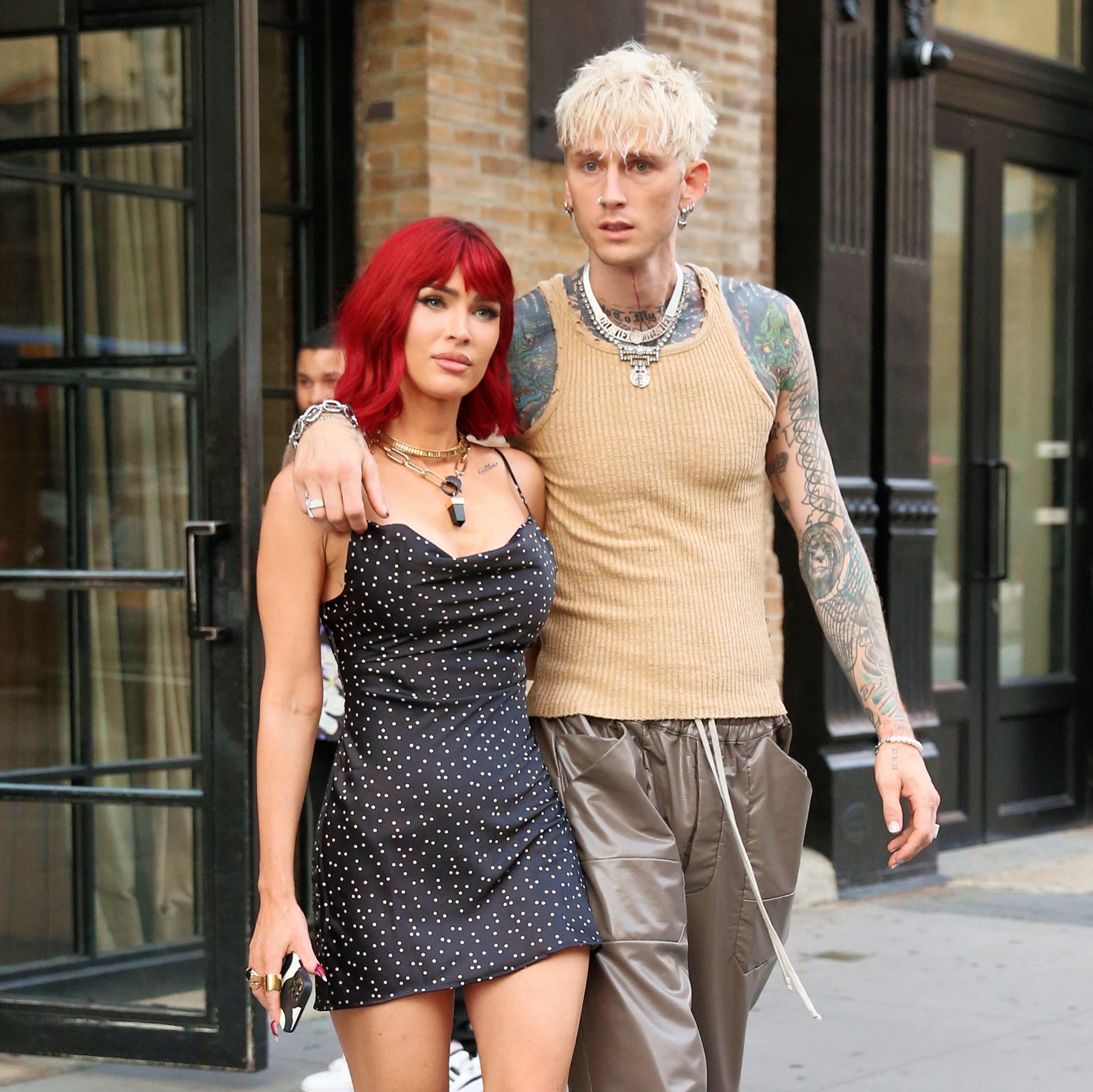 Megan Fox les cheveux rouges à New York