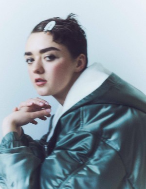 photos Maisie Williams 