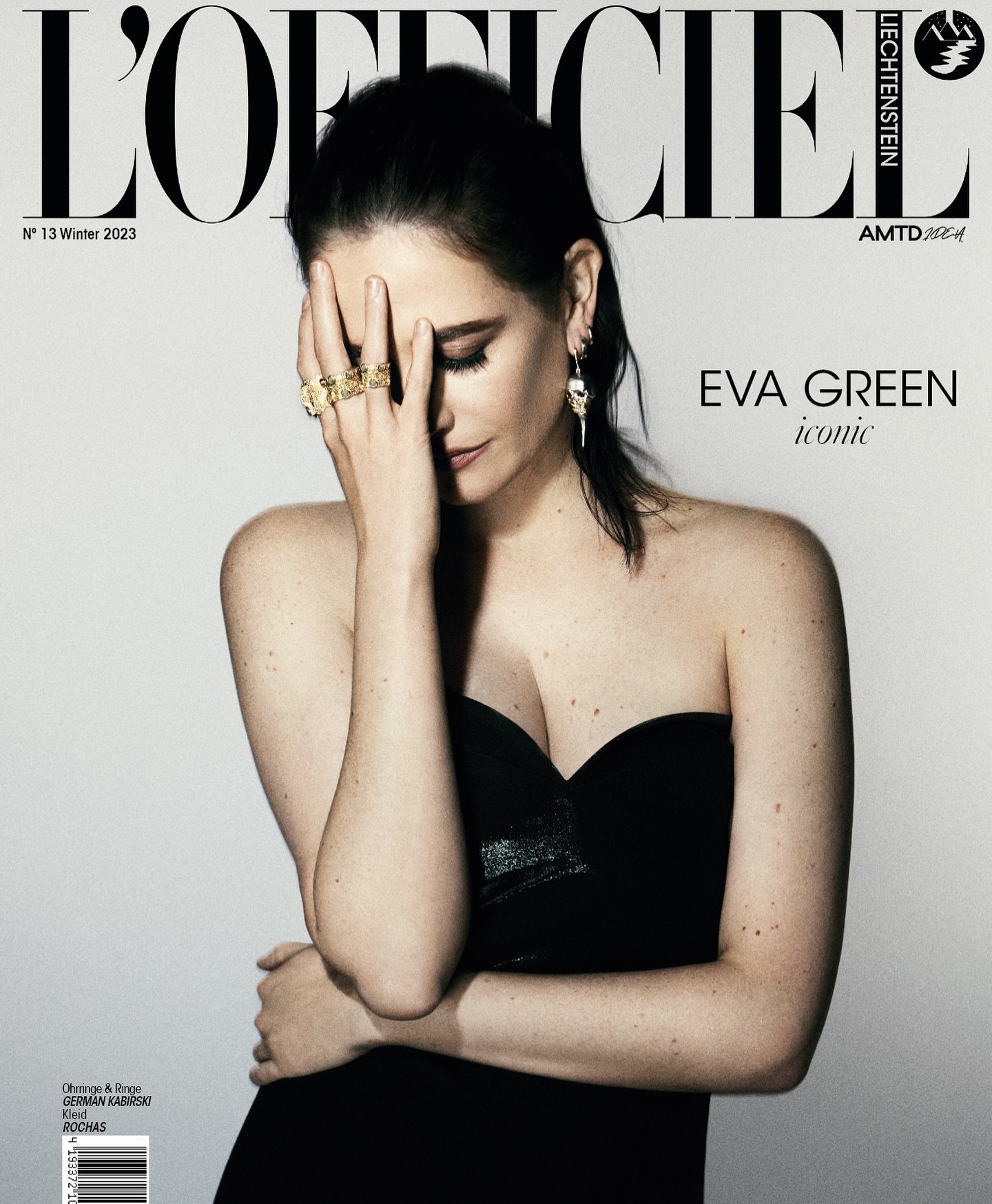Eva Green, une beauté fatale en couverture de l'Official Magazine
