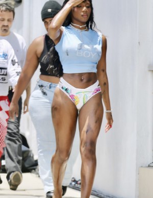 Normani dans les rues de Los Angeles 