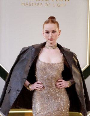 photos Madelaine Petsch