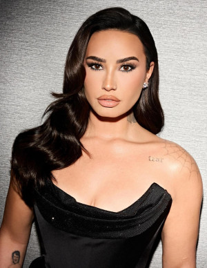 Demi Lovato éblouit la soirée Glamour Women Of The Year 2024 à New York