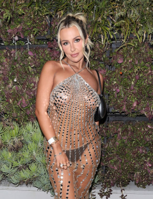 photos Tana Mongeau