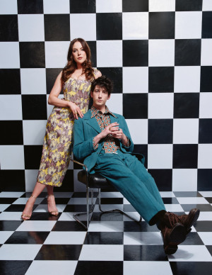 photos Elizabeth Gillies