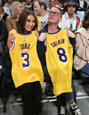 Brenda Song brille plus que les Lakers à L.A. !