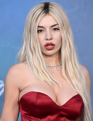 photos Ava Max