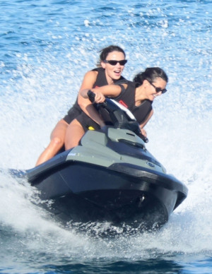 photos Nina Dobrev