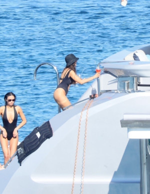 photos Nina Dobrev