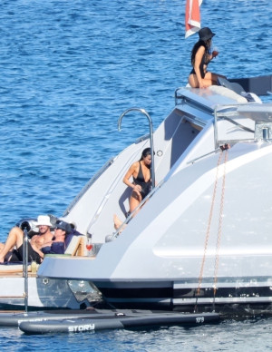 photos Nina Dobrev