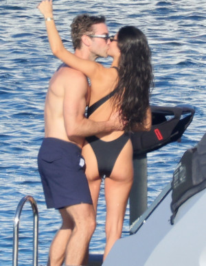 photos Nina Dobrev