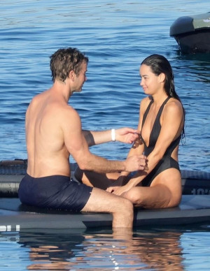 photos Nina Dobrev