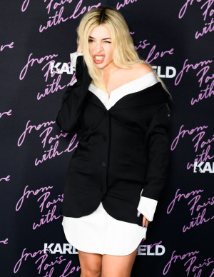 photos Ava Max