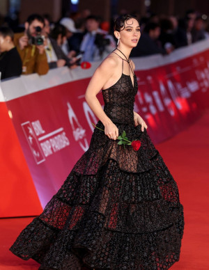 photos Matilda De Angelis