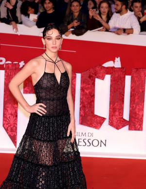 photos Matilda De Angelis