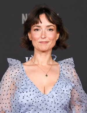 photos Milana Vayntrub