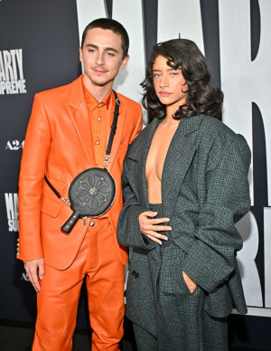 photos Odessa A'zion