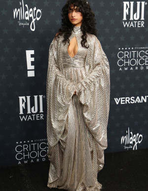 photos Odessa A'zion