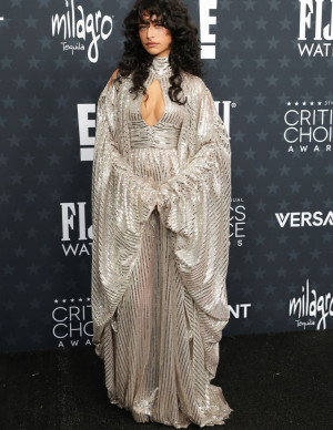 photos Odessa A'zion