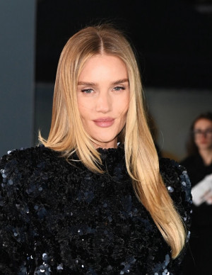 photos Rosie Huntington-Whiteley