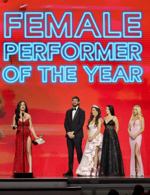 photos Jennifer White