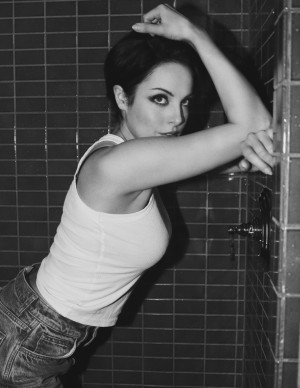 photos Elizabeth Gillies