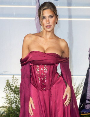 photos Kara del Toro