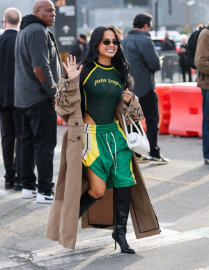 photos Becky G