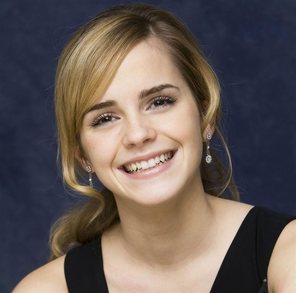 Les stars nues : Emma Watson nue n°33235 - Starsvideo.tv