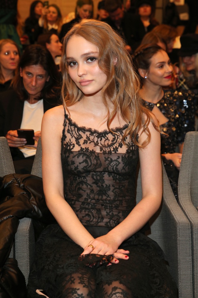 Lily Rose Depp Nue 19 Photos Biographie News De Stars Les Stars Nues